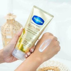 Sữa Dưỡng Thể Vaseline 10X Vàng Healthy Bright Gluta Hya Serum Flawless Glow 330ml (Hàng nhập khẩu có tem phụ) - 8851932427739