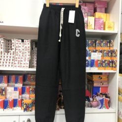 Quần jogger nữ vải đũi xước thêu logo chữ C - QG423