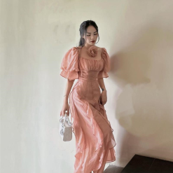 Đầm midi hồng trễ vai viền bèo chocker cổ - VD5816