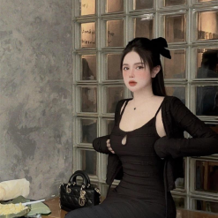 Sét ren thun đầm body khoét ngực đuôi xoè + khoác dây tơ - VD5824