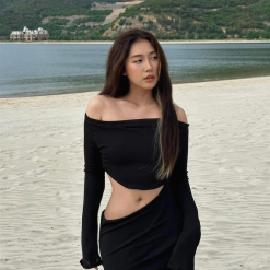 Đầm body đen trễ vai khoét eo 1 bên - VD5834