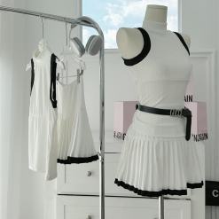 Sét áo trắng viền đen + chân váy xếp ly - VD5837