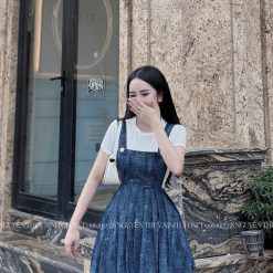 Sét áo thun trắng + yếm jean loang xếp ly - VD5847