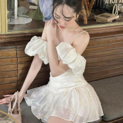 Đầm kem xô thêu 2 dây vai rớt phồng tùng bèo - VD5868