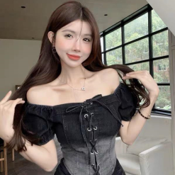 Sét jean trễ vai đan dây ngực + chân váy xếp ly - VD5892