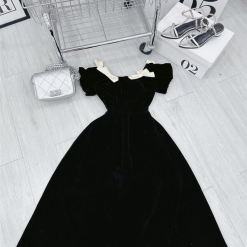 Đầm nhung bẹt vai đính nơ kem - VD5897