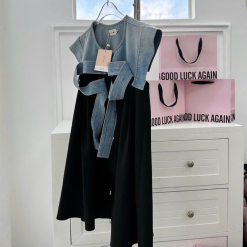 Đầm đen phối cổ jean thắt nơ - VD5905