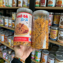 Khô Gà Bơ Tỏi Thơm Ngon 300g Hộp - 8936208930707