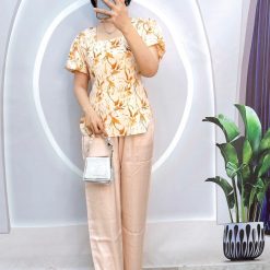 Đồ bộ quần dài áo tay ngắn phồng cồ vuông hoạ tiết - DBO4071