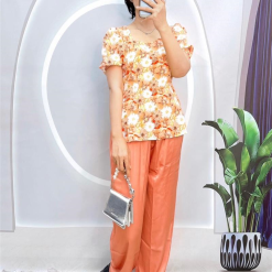 Đồ bộ quần dài áo tay ngắn phồng cồ vuông hoạ tiết - DBO4071