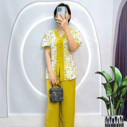 Đồ bộ quần dài trơn áo cổ chữ V in hoạ tiết bông - DBO4200