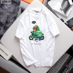 Áo Thun Nam Cổ Tròn Rurumen Màu Trắng In Hình Gấu Mang Balo (Có size 4x) - AB504