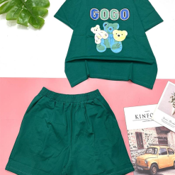Đồ bộ quần đùi áo tay ngắn in chữ gogo và hình gấu - DBO4339