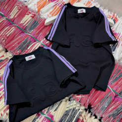 Áo Thun Nữ Cổ Tròn Baby Tee Tay Viền Sọc In Dập Nổi Chữ A Mạc AH787 - AG1242