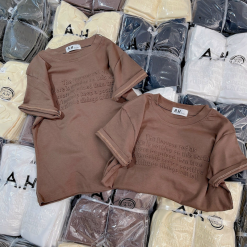 Áo Thun Nữ Cổ Tròn Baby Tee In Dập Nổi Chữ Nhuyễn Mạc AH787 - AG1248
