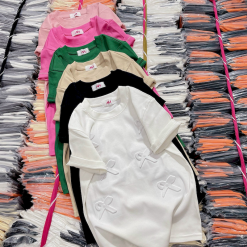 Áo Thun Nữ Cổ Tròn Baby Tee In Dập Nổi Hình Nơ Mạc AH787 - AG1249