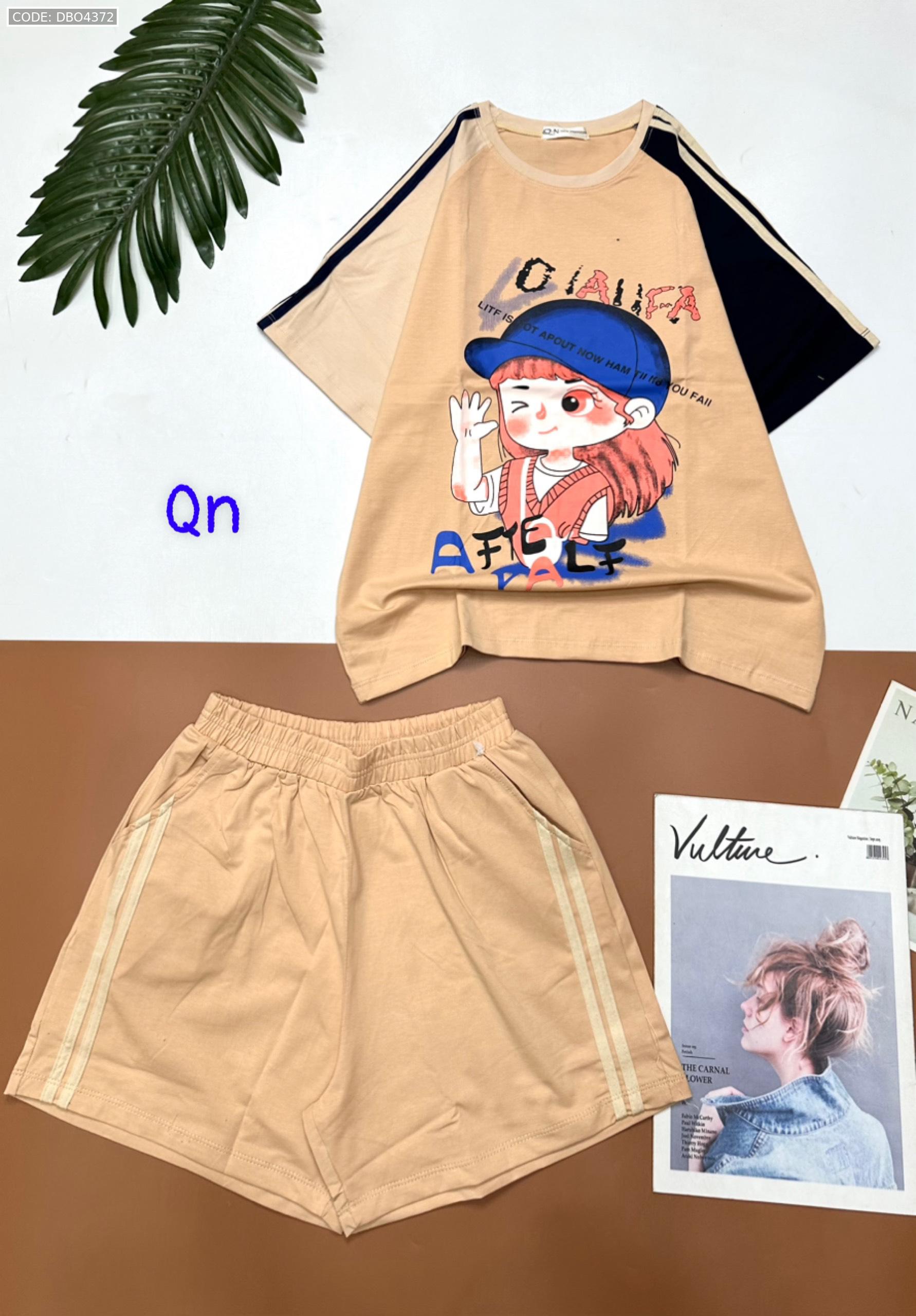 Đồ bộ quần đùi áo tay ngắn in hình bé đội nón Đồ bộ quần đùi áo tay ngắn in hình bé đội nón