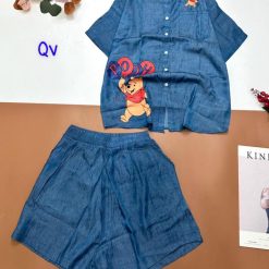 Đồ bộ quần đùi áo sơ mi tay ngắn cổ bẻ in hình gấu - DBO4381