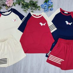 Đồ bộ quần đùi áo tay ngắn in hình con chó bên phải - DBO4397