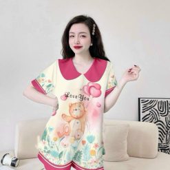 Đồ bộ satin mặc nhà quần đùi áo tay ngắn cổ bẻ hoạ tiết dể thương - DBO4427