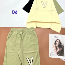 Đồ bộ quần lửng áo tay ngắn cổ tròn thuê chữ V - DBO4451