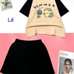 Đồ bộ quần đùi áo tay ngắn in hình chú mèo ngồi quạt - DBO4464