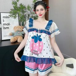 Đồ bộ quần đùi latin áo cổ vuông viền ren in hình dể thương - DBO4478