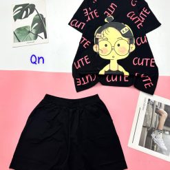 Đồ bộ quần đùi áo tay ngắn in hình cô bé chữ cute - DBO4486