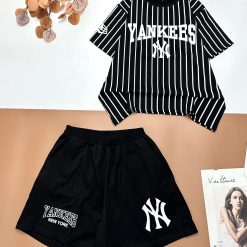 Đồ bộ quần đùi đen áo sọc đứng in chữ YANKESS - DBO4512