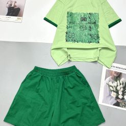 Đồ bộ quần đùi màu của viền áo tay ngắn bảng màu vuông trên áo - DBO4522