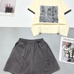 Đồ bộ quần đùi màu của viền áo tay ngắn bảng màu vuông trên áo - DBO4522