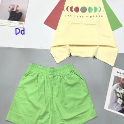 Đồ bộ quần đùi áo tay ngắn in hình trái đất tay hai màu - DBO4523