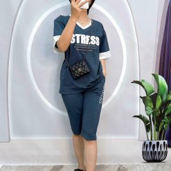 Đồ bộ quần lửng áo tay ngắn cổ v in chữ stress - DBO4554