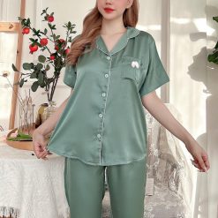 Đồ bộ satin quần lửng áo 2 sơ mi có túi trước may nơ nhỏ - DBO4559