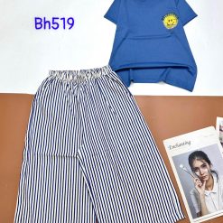 Đồ bộ quần lửng sọc áo tay ngắn in mèo mặt cười gấu - DBO4585
