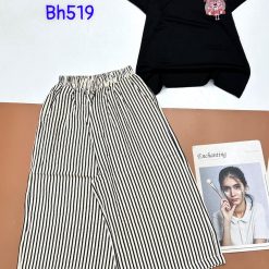 Đồ bộ quần lửng sọc áo tay ngắn in mèo mặt cười gấu - DBO4585