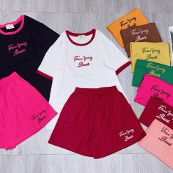 Đồ bộ thun nữ quần đùi cùng màu viền áo thêu chữ dirrest - DBO4592