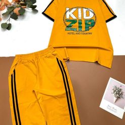 Đồ bộ quần lửng hai sọc áo tay ngắn in chữ KIDZIP - DBO4595