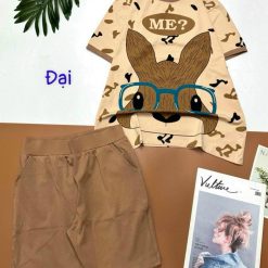 Đồ bộ quần lửng màu cùng màu áo in hình con thỏ đeo kính - DBO4605