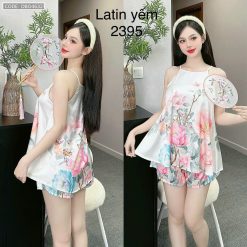 Đồ bộ mặc nhà siêu mát quần đùi latin áo yếm nhiều bông lớn - DBO4632