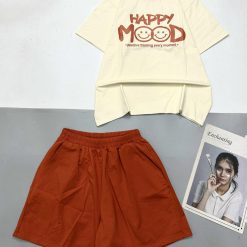 Đồ bộ quần đùi cùng màu viền cổ áo in chữ HAPPY MOOD - DBO4640