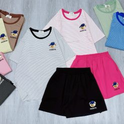 Đồ bộ quần đùi trơn áo tay ngắn kẻ sọc ngang in hình gấu - DBO4685