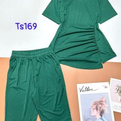 Đồ bộ vải tăm đũa quần ngố áo tay ngắn trơn nhún bên hông xẻ tà áo - DBO4693