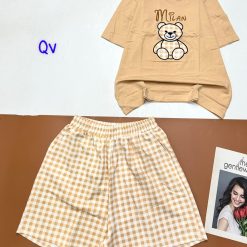 Đồ bộ quần đùi ca rô nhỏ áo thun in hình gấu - DBO4695
