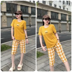 Đồ bộ quần lửng ca rô nhỏ áo thun in chữ Yes - DBO4713