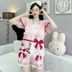 Đồ bộ quần đùi latin áo cổ vuông viền ren nơ in hình dể thương - DBO4724