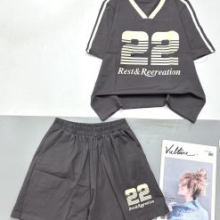 đồ bộ quần đùi áo tay ngắn cổ V in số 22 - DBO4767