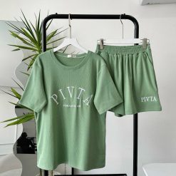 Đồ bộ gân tăm quần đùi áo tay ngắn in chữ PIVITA - DBO4782