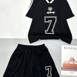 đồ bộ quần đùi áo tay ngắn cổ V in số 7 - DBO4801