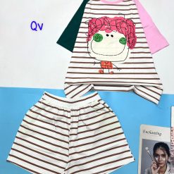 đồ bộ quần đùi áo tay ngắn sọc ngang in hình bé mặt to - DBO4809